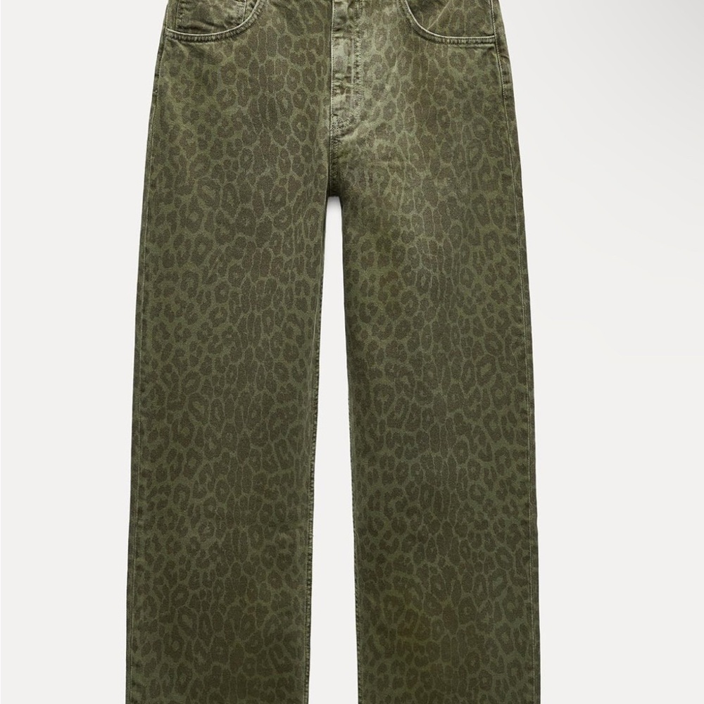NWT Leopard Print Green Pants SIZE 6